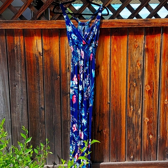 Navy Floral Maxi dress - Picture 3 of 15